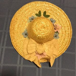 Decorative wall hanging hat